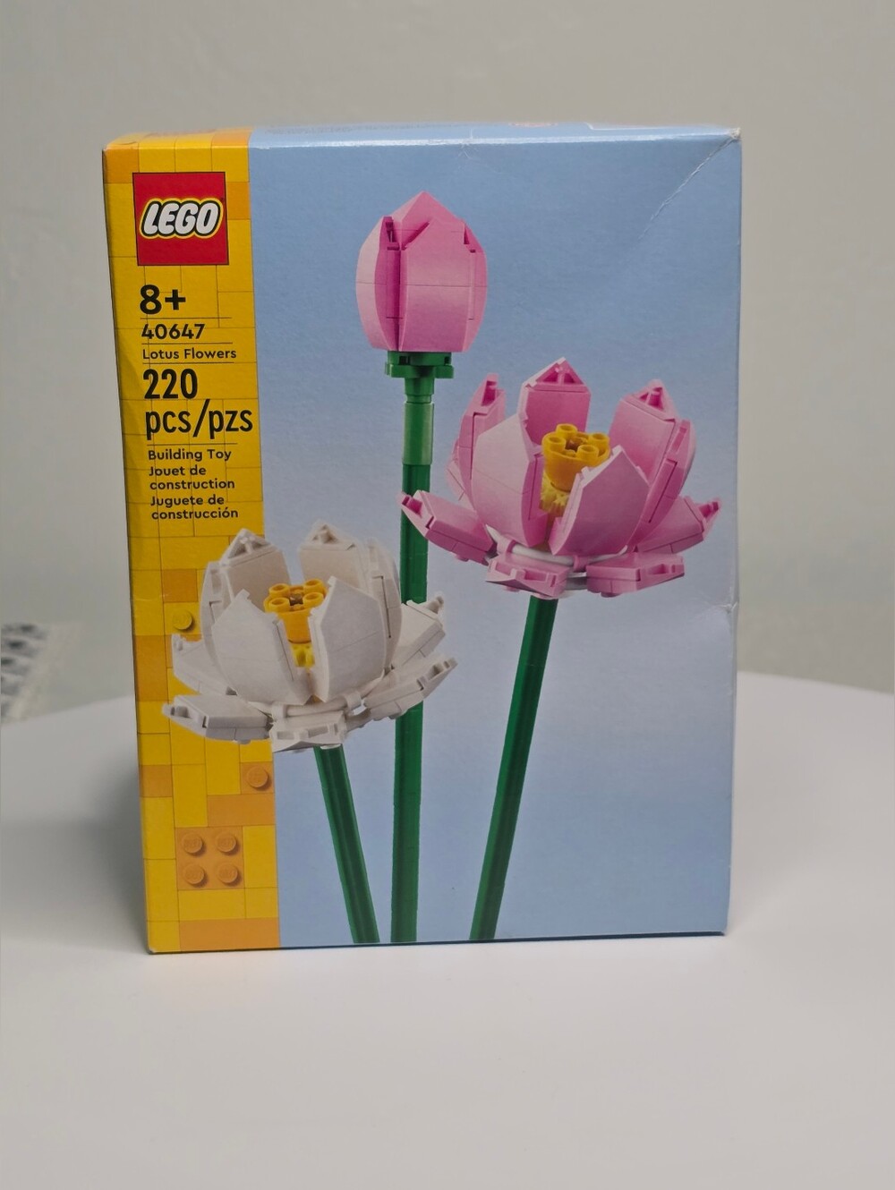 LEGO Lotus Flowers Building Toy Set (40647) 220 Pieces [ Read Details ]